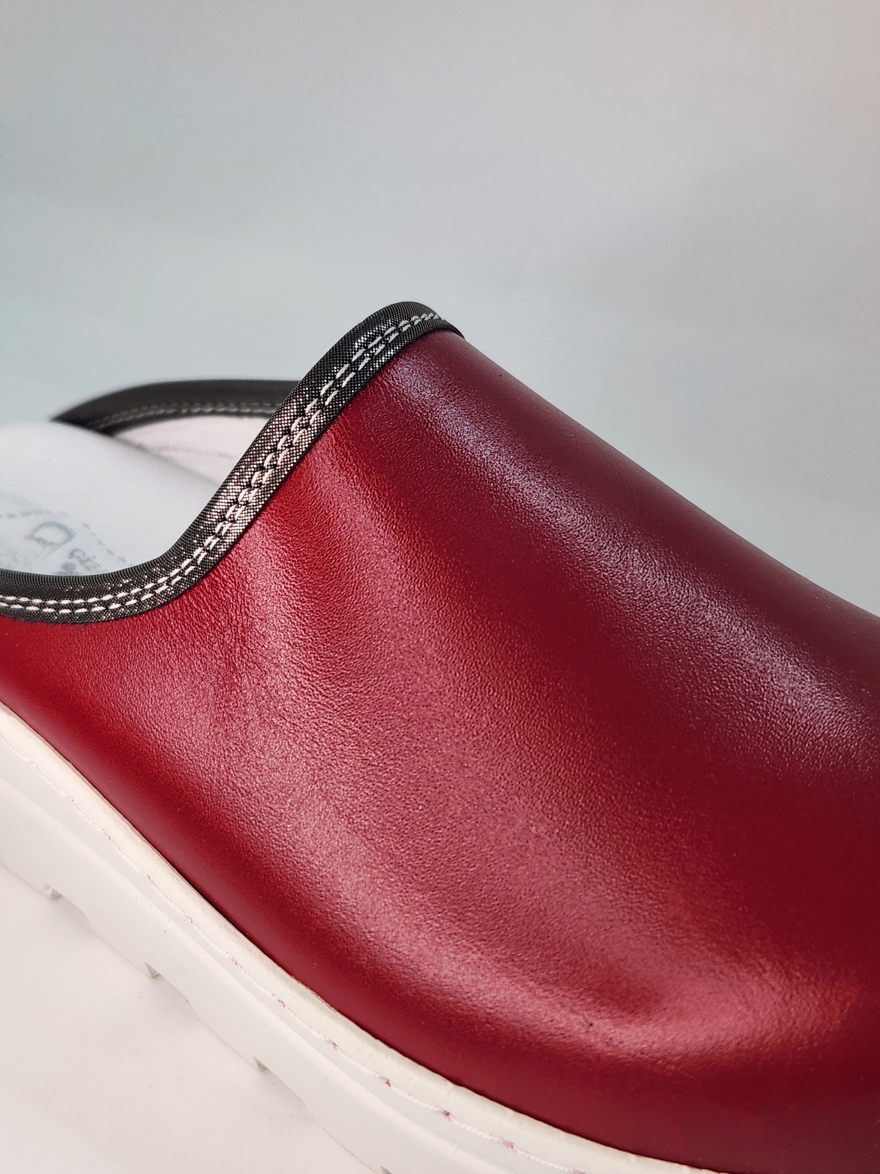 Сабо красные Greys Gold